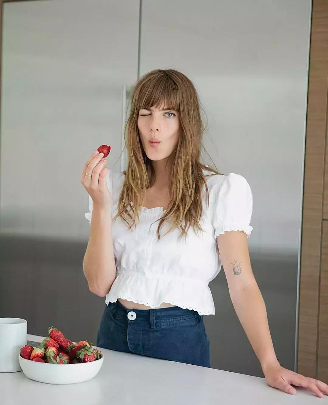 穿衣服少了都感觉瘦了,每次穿衣服的时候都觉得难受