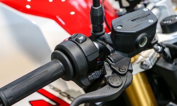 宝马f900r新车落地优惠,全新宝马f900xr落地价