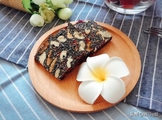 阿胶膏什么做的,阿胶膏的功效和做法