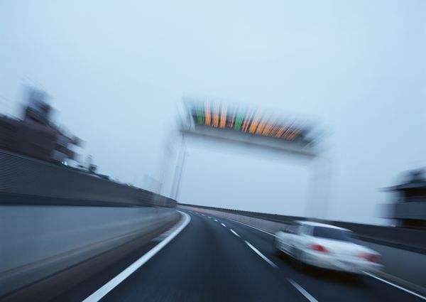 新车不磨合可以直接上高速吗,新车需要磨合多少公里可以上高速