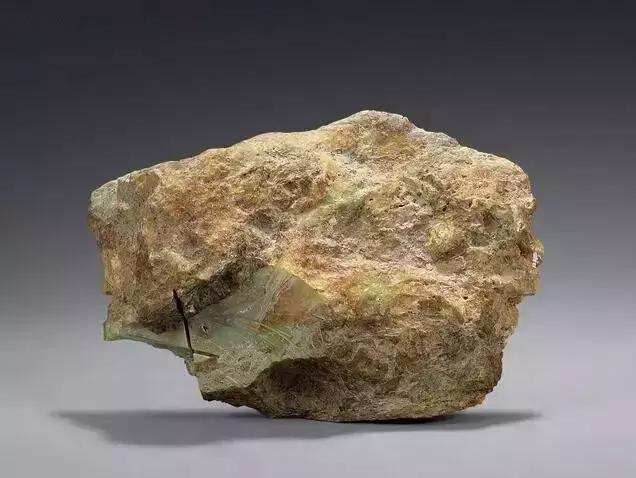 捡到这样的石头千万别扔桌子,遇到这样的石头赶紧捡