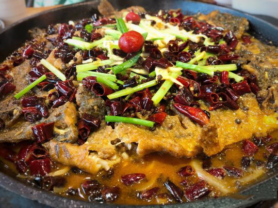 济南铁板鱼老板,济南老板恋上鱼有不辣的吗