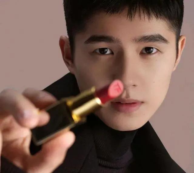 明星代言化妆品到底咋样,明星代言化妆品为什么不抹脸上