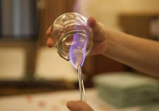 不用火的拔罐器视频,不用火自制拔罐神器