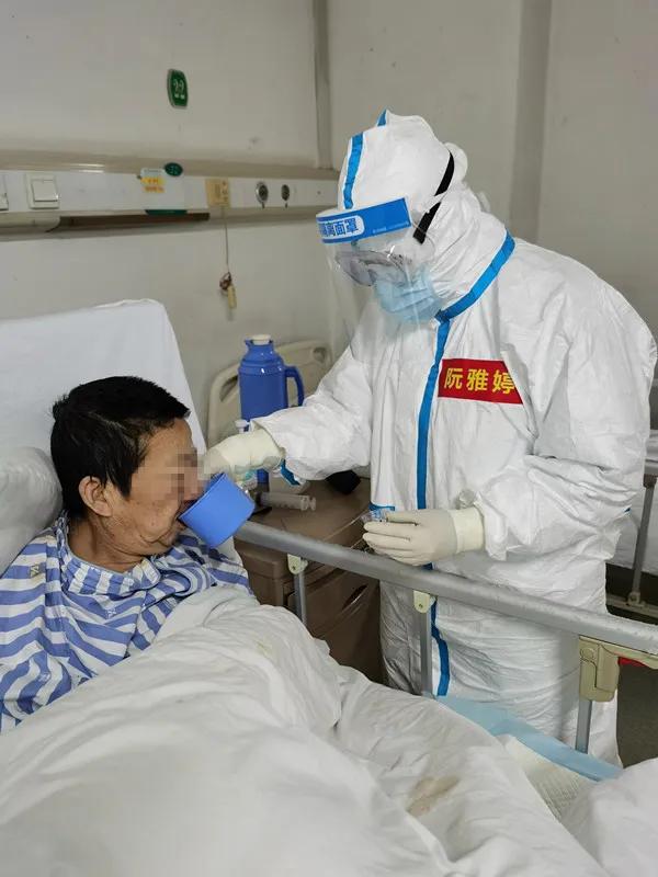 高速护送援鄂英雄回家,高速接力护航抗疫英雄回家