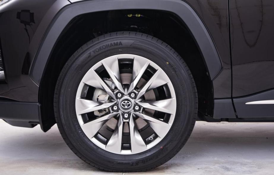 混动皓影和混动威兰达哪个省油,丰田锋兰达和现代威飒哪个省油