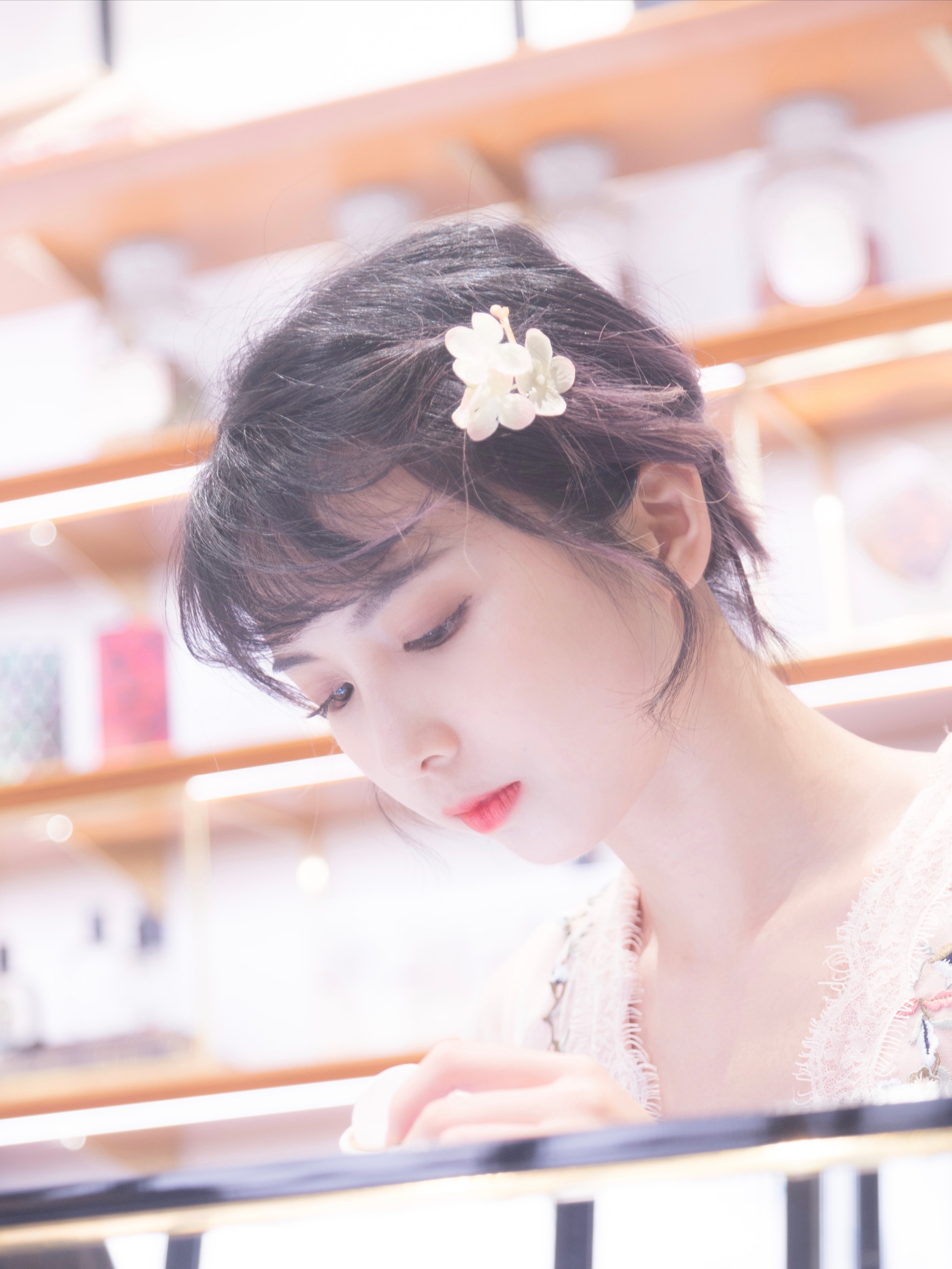 大妈减龄短发2022流行发型,短发减龄大妈发型