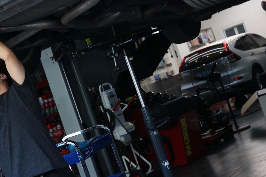 怪兽修车老车翻新天津,10年奥迪a4翻新改装最佳案例