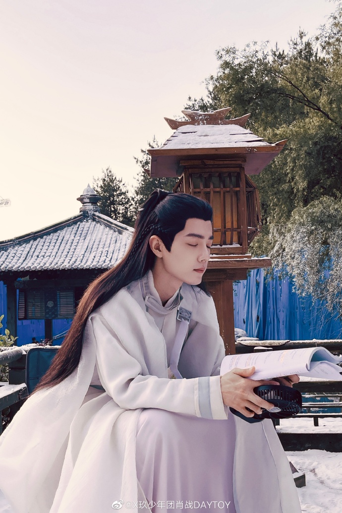 一条微博千万点赞，为何肖战的粉丝如此活跃？答：都是真粉丝