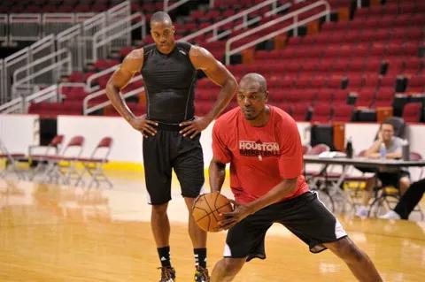 哈基姆奥拉朱旺火箭照片,哈基姆奥拉朱旺扣篮