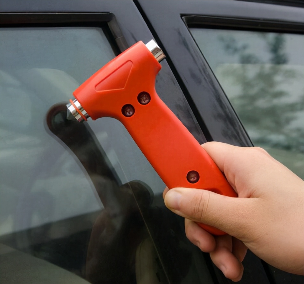 买车了要买什么车载用品,最实用的车载用品大全