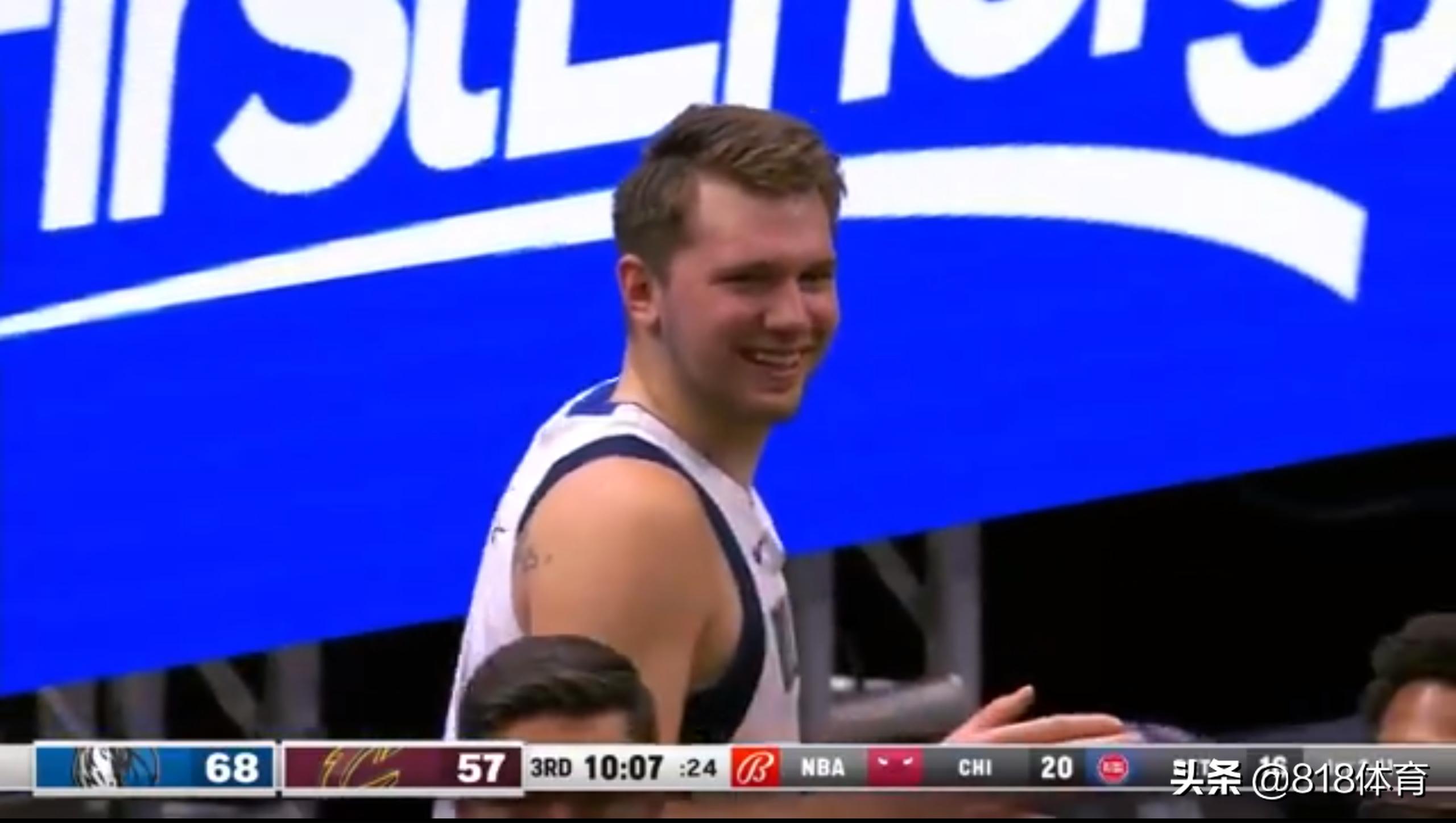 东契奇被犯规和詹姆斯被犯规,塞克斯顿和东契奇