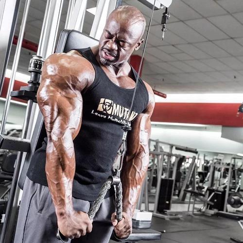 背部一边宽一边窄怎么改善,哪几个肌肉群能让背部变宽