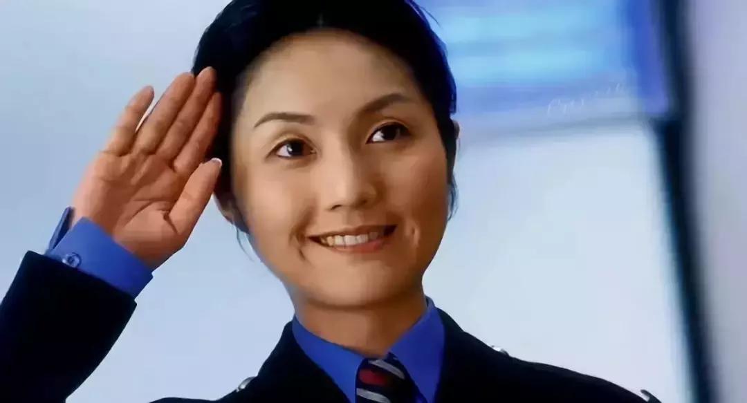 杨千嬅45岁:爱过三个张志明,只凭孤勇的烈女,终于拥有了温柔