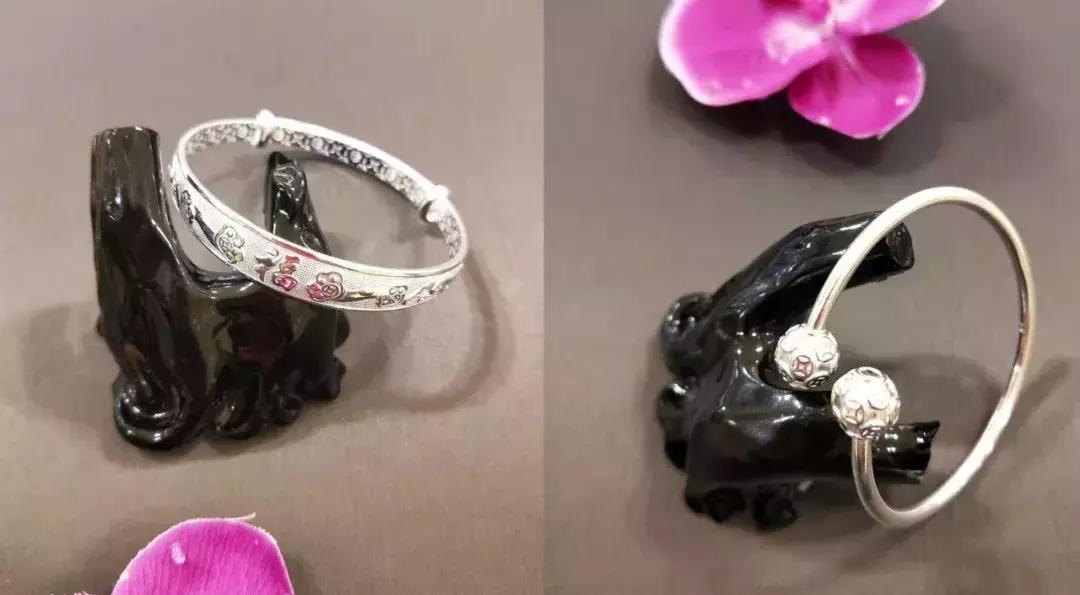 银饰和黄金首饰哪个戴上好看,穿金又戴银下一句