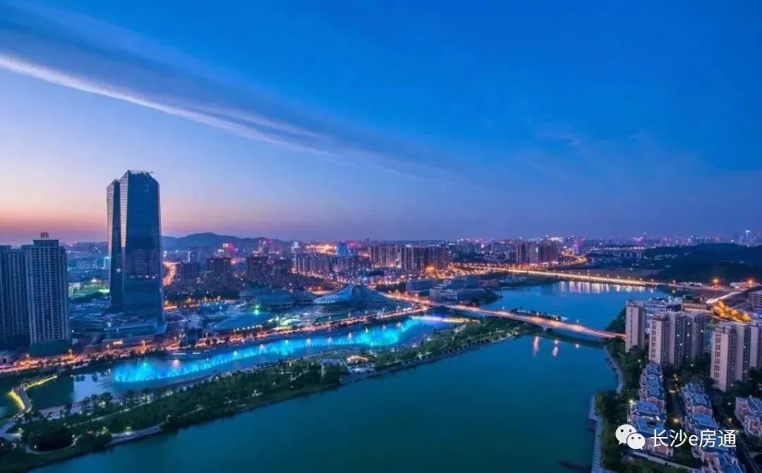 长沙梅溪湖振业城一期别墅200平米,梅溪左岸以后怎么样