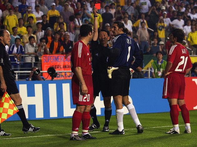 足球场上的十大匪夷所思,足坛最可笑十大假摔