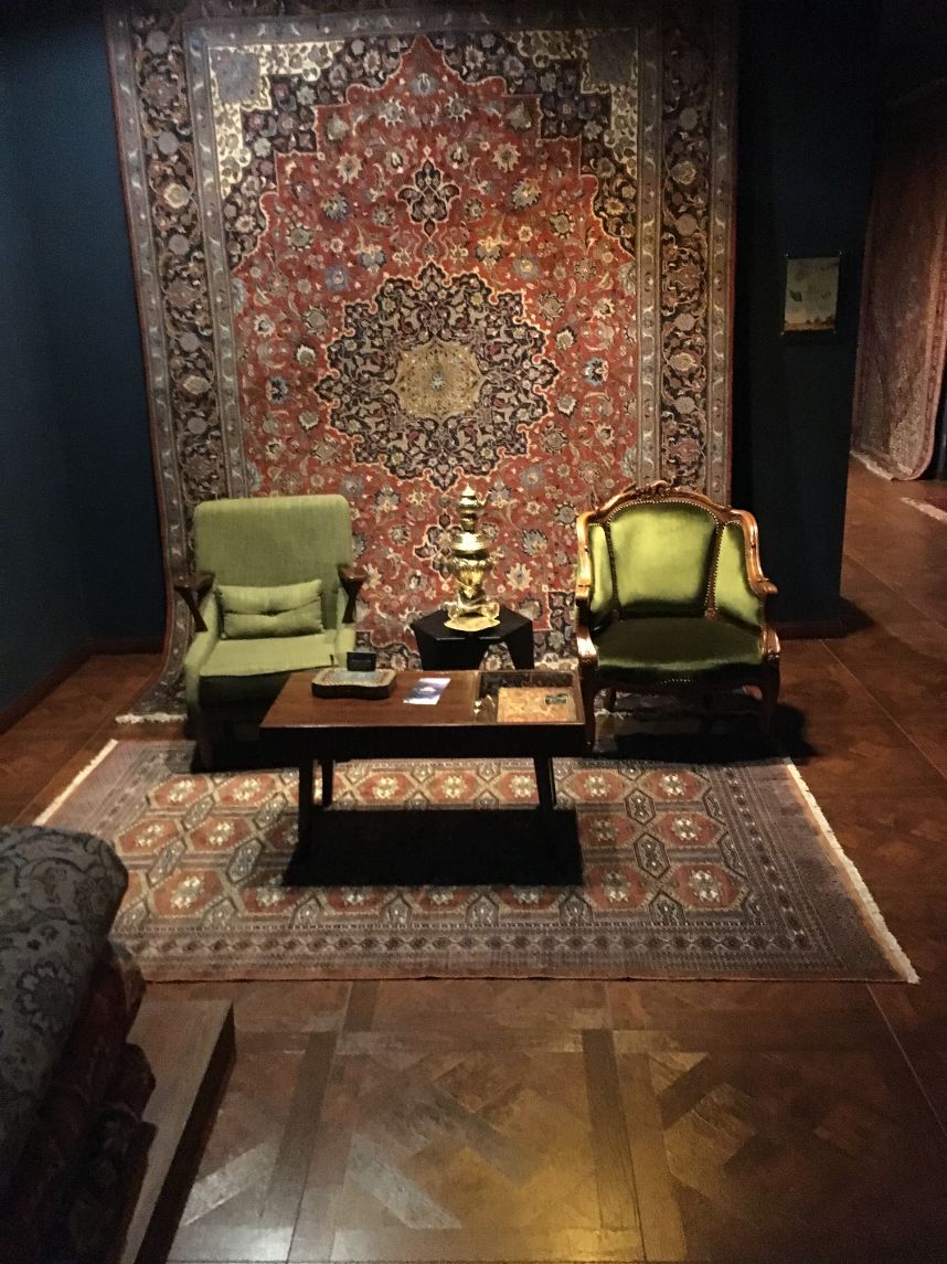 伊朗买手靠地毯年入600万,疫情后第一件事是“吃火锅”