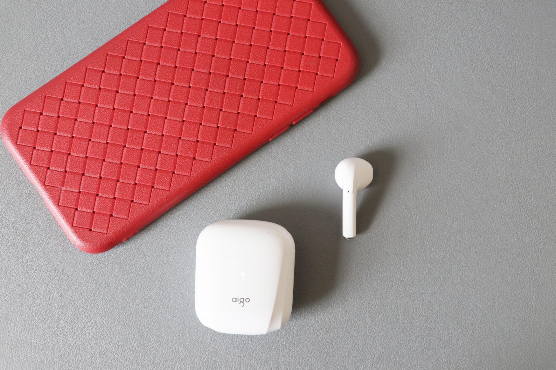 aigot23蓝牙耳机,aigo耳机t20和t30哪个好