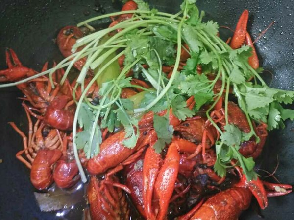 小龙虾怎么洗最快最干净不去虾头,如何快速洗小龙虾最干净的做法