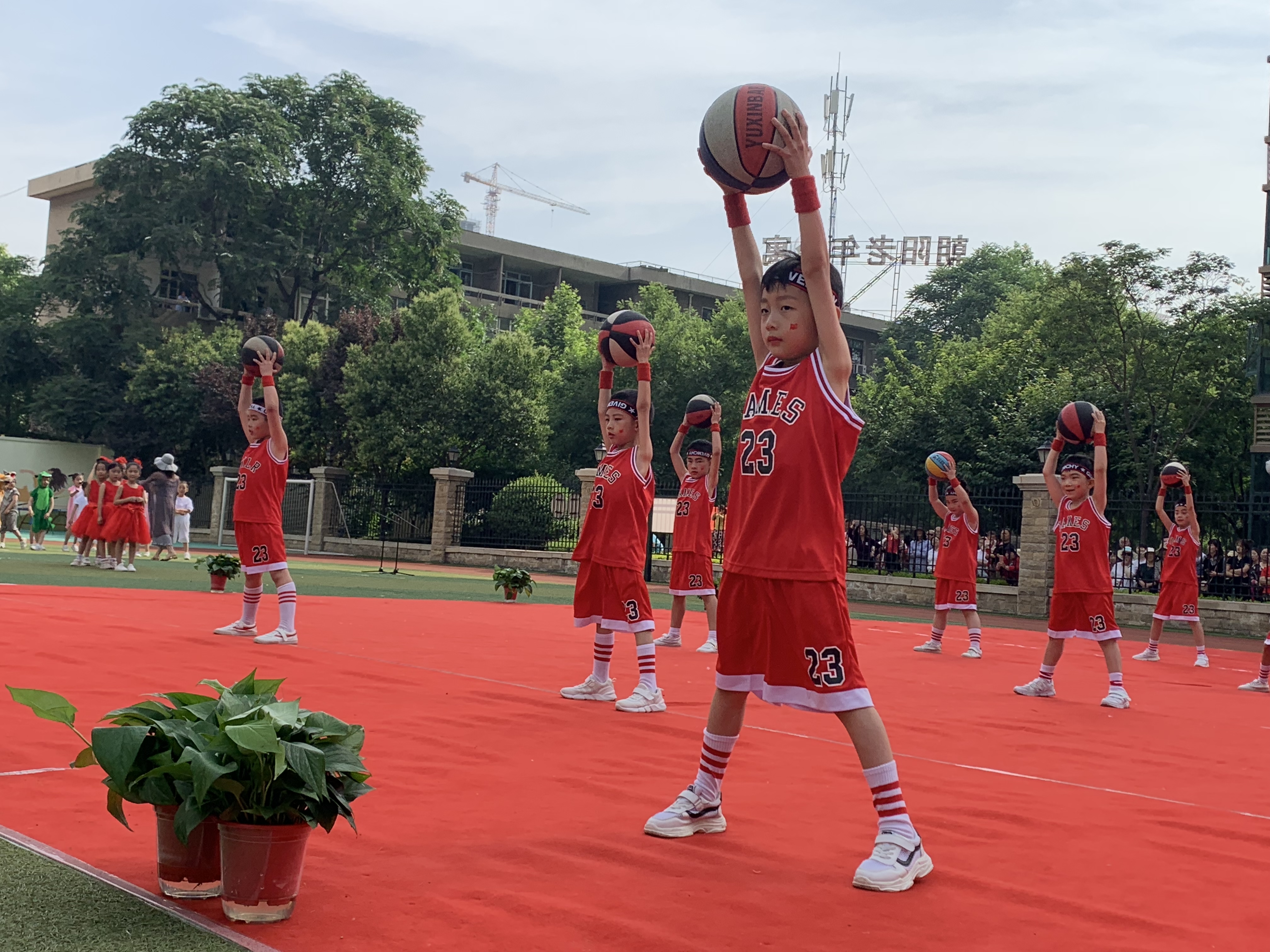 小学快乐迎六一文艺汇演,西安博迪恒大城小学2024年运动会