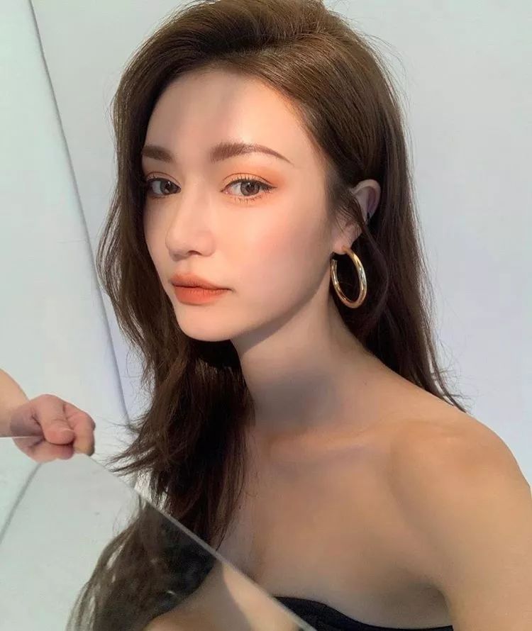 让麻辣鸡”从良”比裸妆更高阶，Jouer就搞定，还打什么水光针