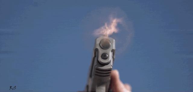 95式自动步枪被爆头危险的原因,95步枪连发打不了为什么