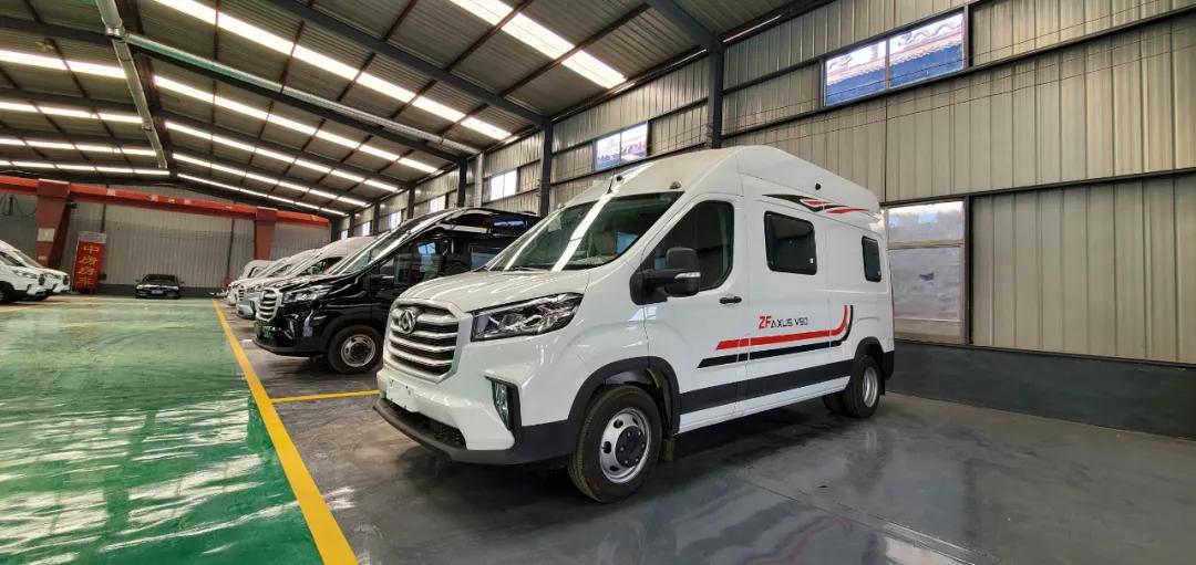 中式风格+48V电路这款中房星耀纵床版B型房车你喜欢嘛?