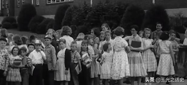 没有美元别做美国梦？世界第一的美国，教育为什么那么贵