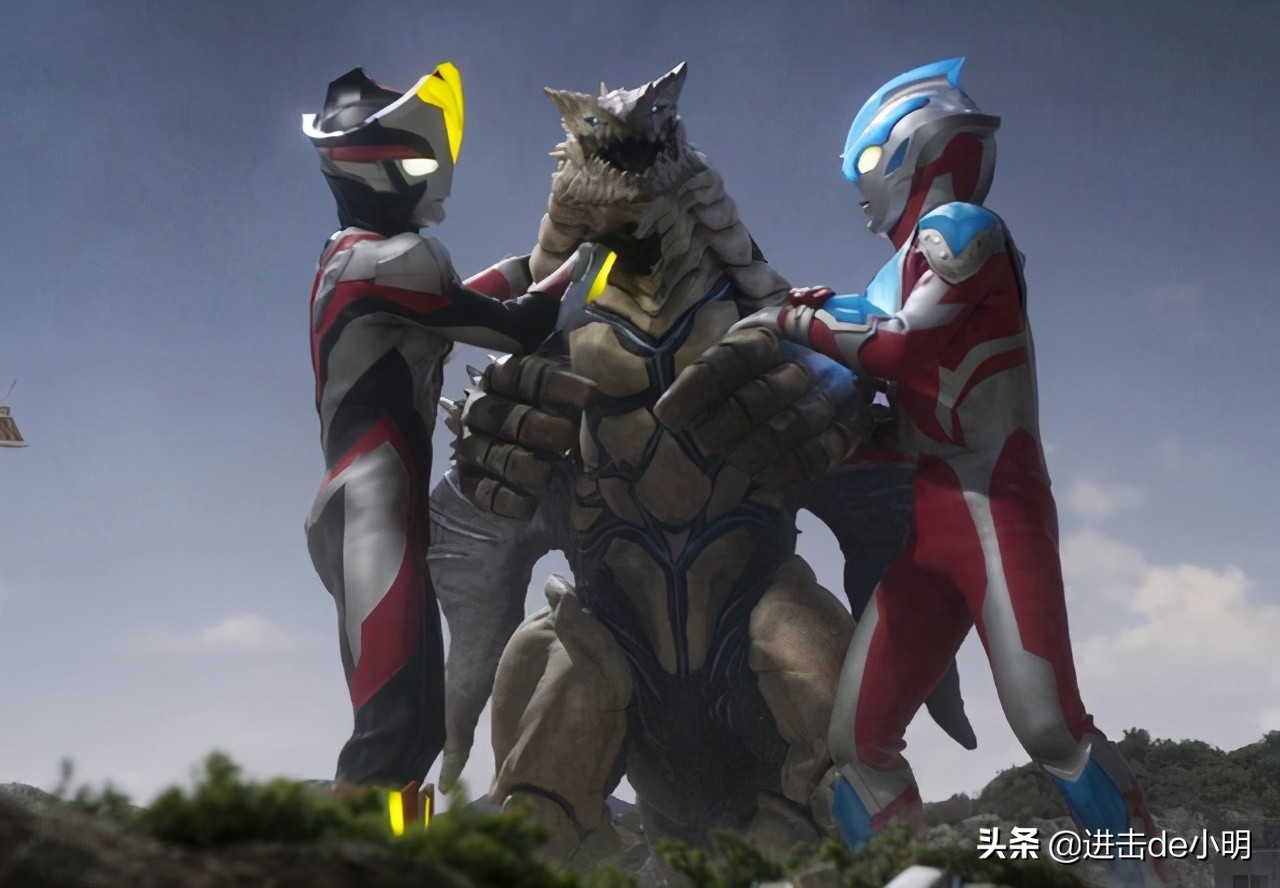 女王抖胸吸手指,雅妃摆臀秀身材,这样的擦边球,国漫还能打多久