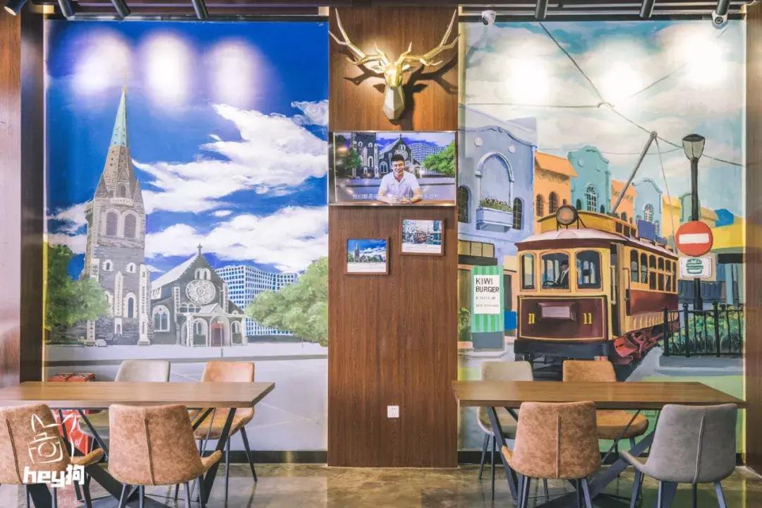 超厚厚厚「黑金汉堡」，想吃嘴要张大大大