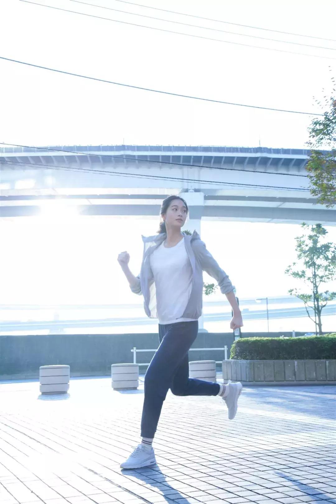 优衣库的黑科技衣服,优衣库新款衣服遭疯抢