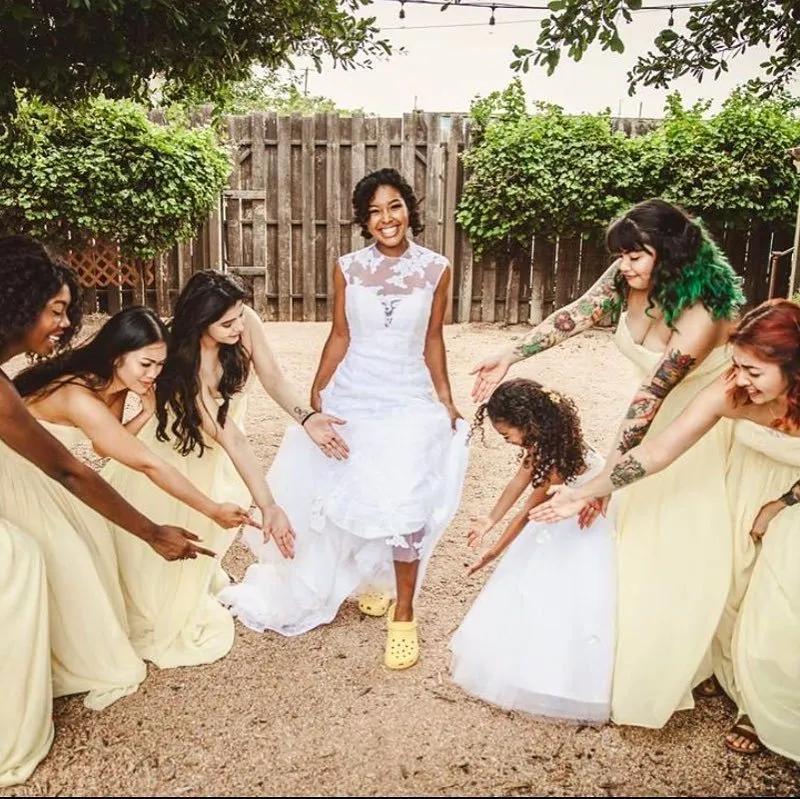 洞洞鞋zara,丑到洞洞鞋