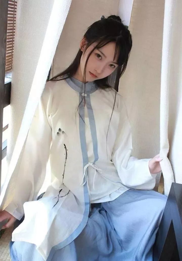 网红阿沁早期照片,刘阳回应阿沁出轨