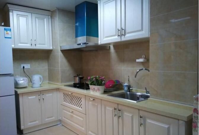 欧式风格客厅贴墙纸效果图,3室2厅2卫墙纸装修效果