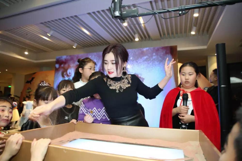 梦飞沙画高清图片,指间沙画艺术家