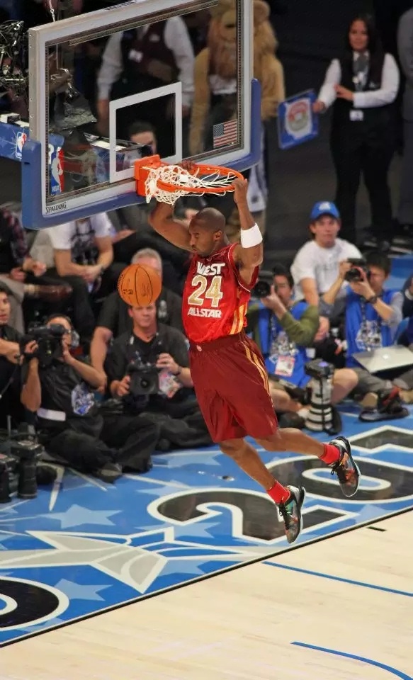 2021全明星纪念科比视频,全明星推出全新mvp奖杯纪念科比