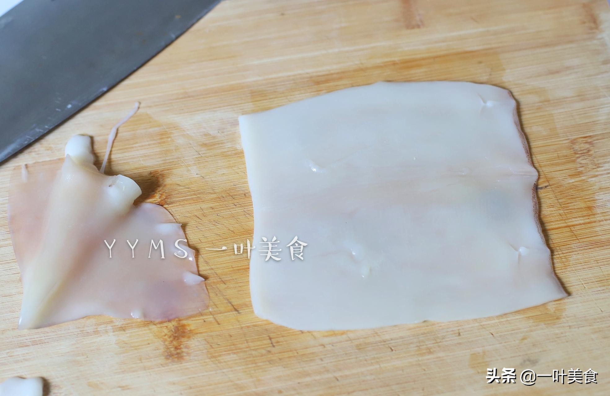 鱿鱼怎么切花刀简单不断,如何制作鱿鱼切花刀