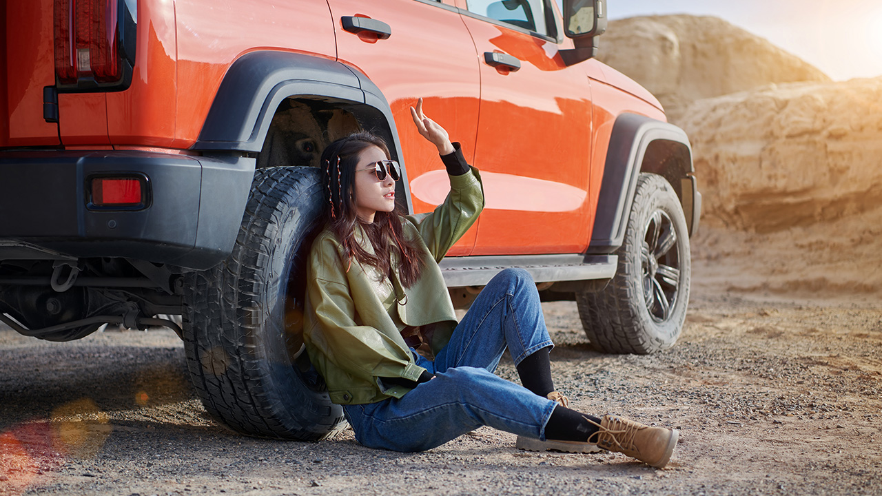 jeep牧马人vs坦克300,jeep牧马人坦克300