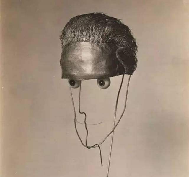 杜尚如是说：艺术要么是剽窃，要么是革命