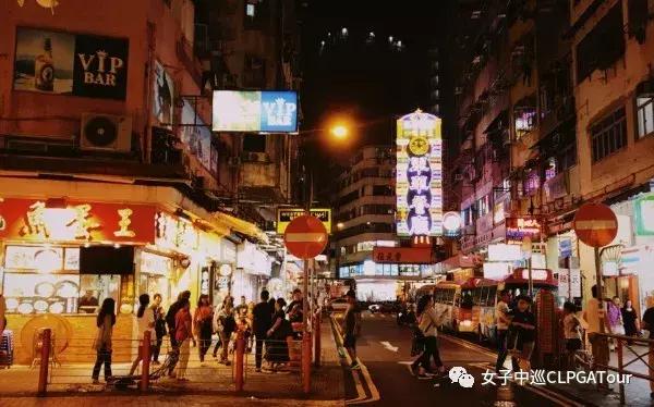 香港的魔力无法挡女子球员购物车中化妆品为首选