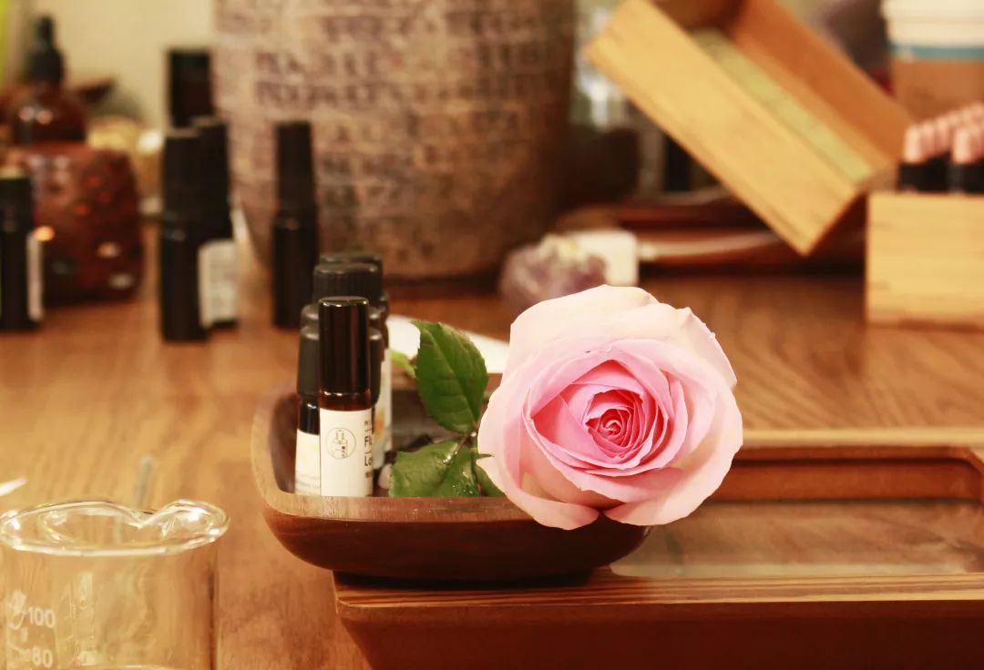 让情绪流动起来,才是“减龄”的密钥