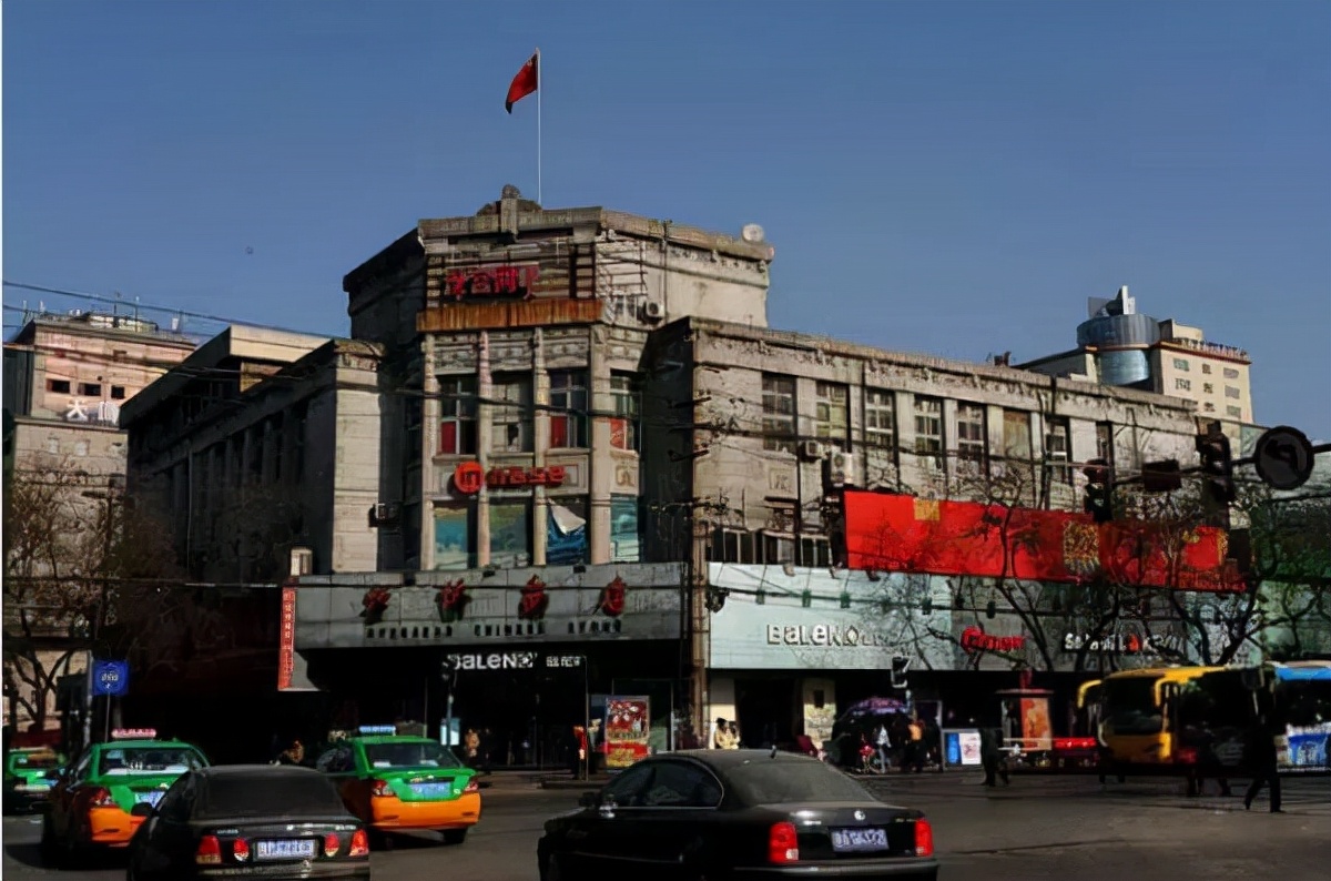 群光广场全貌,群光广场为什么这么冷清