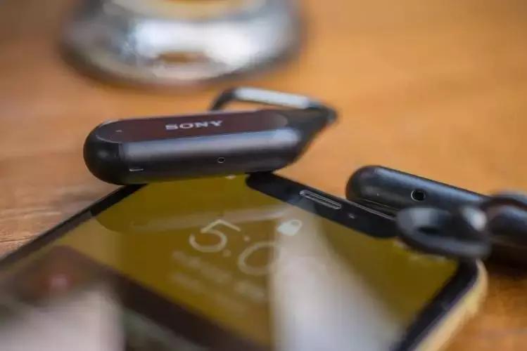 索尼蓝牙耳机轻便音质好,索尼新耳机有降噪