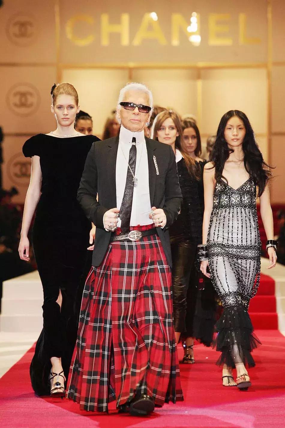 别哭汪峰歌曲,别哭英文歌曲