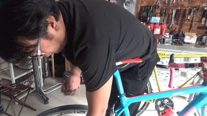 普通自行车后轮轮胎拆卸视频教程,普通自行车如何拆卸自行车后轮