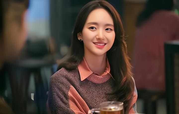 我把小姑子的脸抓破，她拍照上传家族群后，被婆婆移出群聊