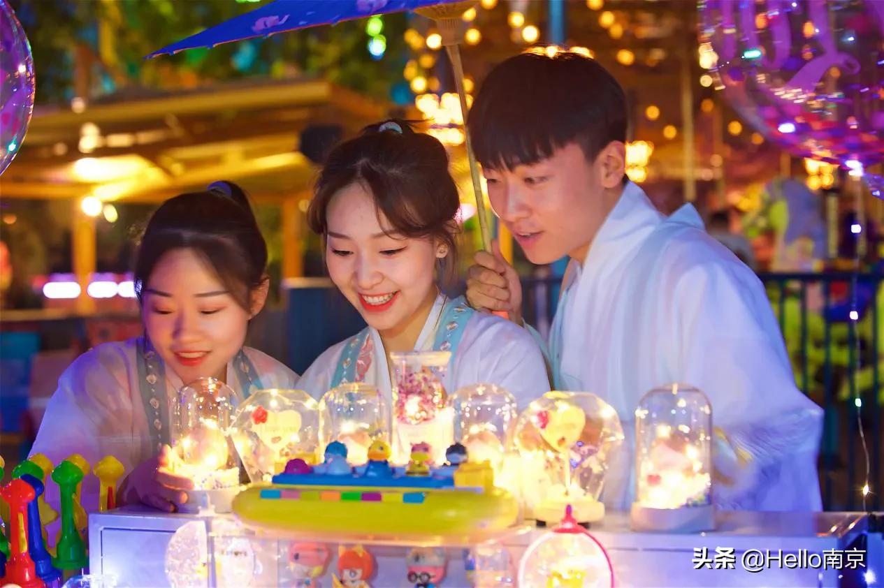 人气爱豆、汉服巡游、国潮大赏！南京欢乐谷春风游园正当时