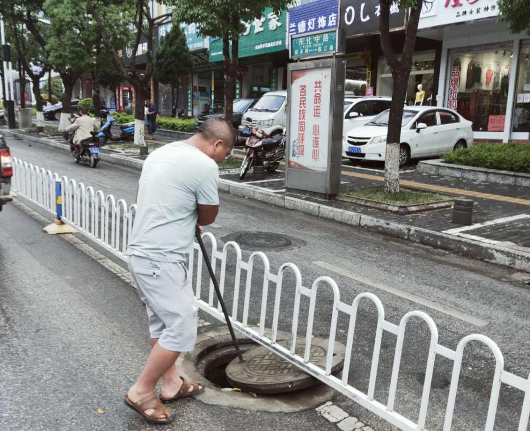雨季来了千万要注意安全,雨季进山千万要关注天气变化
