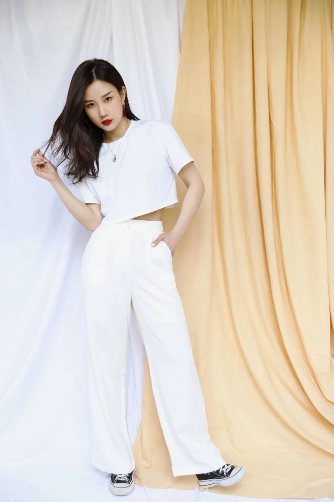 腿不直腿粗胯宽推荐几号裤子,胯宽腿粗适合穿什么裤子显瘦